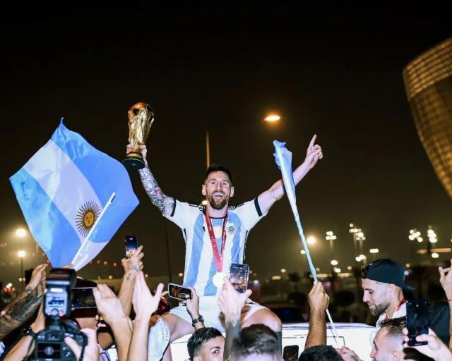 1672556062502027209.jpg 3.jpg