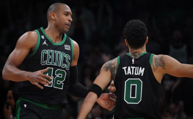 开云体育官网-绿军再度演绎疯狂进攻 “五外”阵容令约基奇挠头