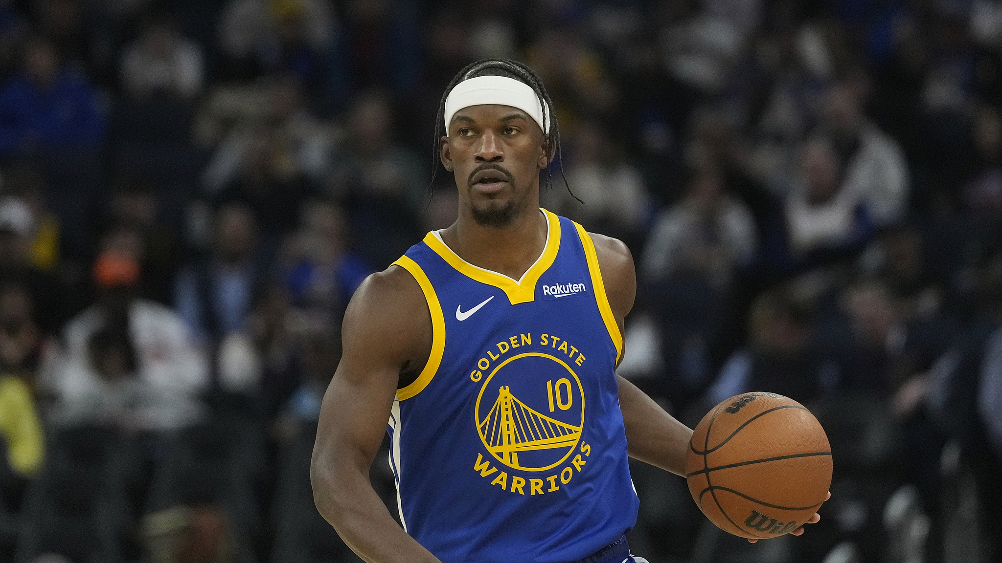 开云体育官网-勇士总经理：不认为会交易巴特勒 期待他下赛季回归