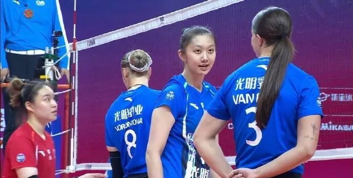 开云-排超四强：上海女排一枝独秀，江苏靠吴梦洁，山东北京都不稳定|山东队|北京女排|龚翔宇|山东女排|蔡斌_新浪体育_新浪新闻
