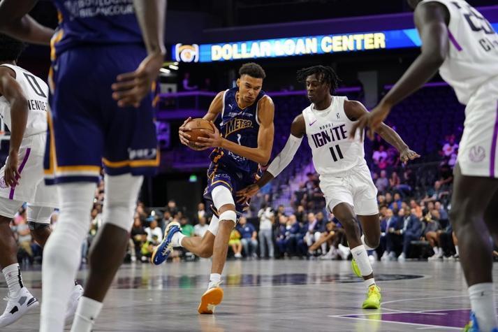 文班亚马刷爆姚明纪录，NBA这部悬疑大片你追了吗？